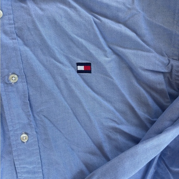 Tommy Hilfiger Men's Light Blue Button-Down Shirt - Picture 3 of 4